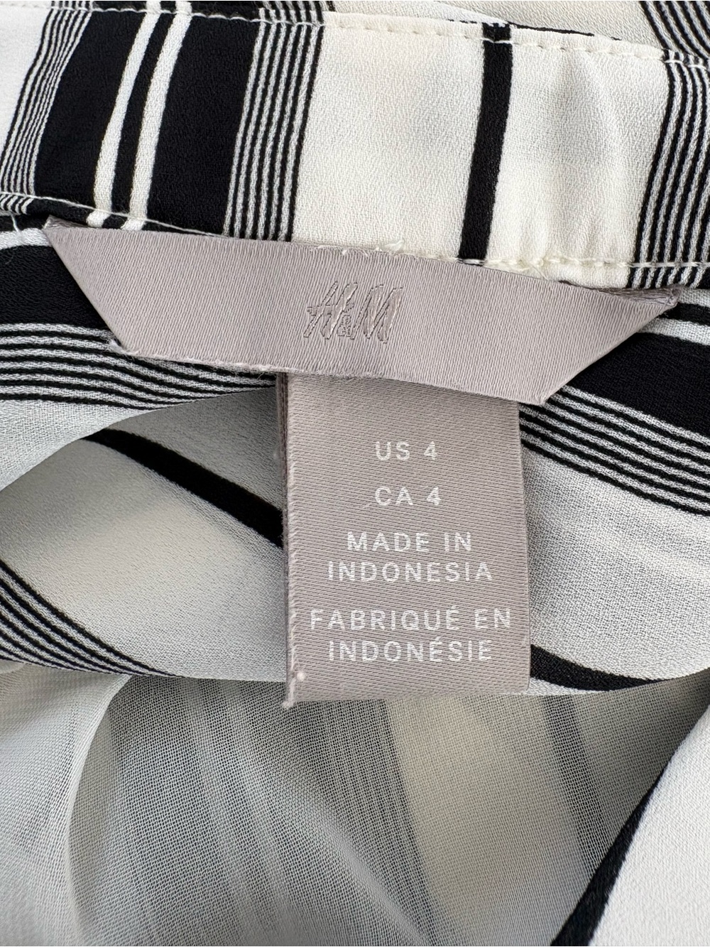 H&M Sleeveless Vertical Stripe Mini Dress in Black and White - Picture 5 of 5